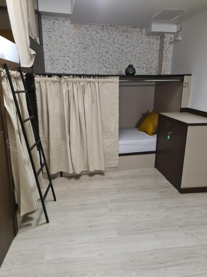 Hostel M-A Rooms Mate مدريد المظهر الخارجي الصورة
